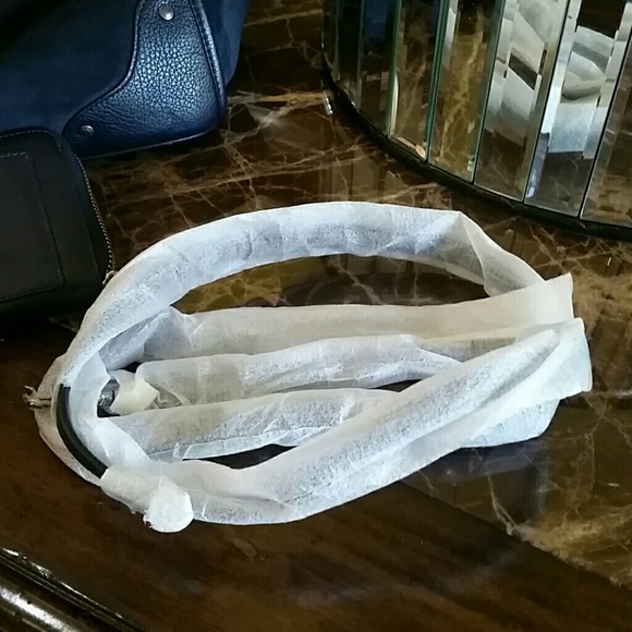 Coach Mickie satchel and wallet in suede - Picture 7 of 8